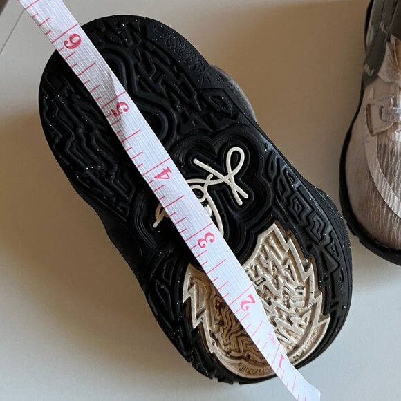 Nike Hightops Size 5c - Picture 6 of 6